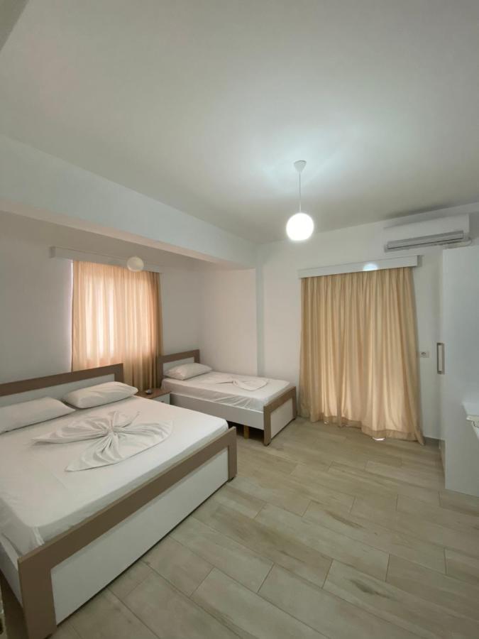 Hotel Andrea Sarandë Exterior foto