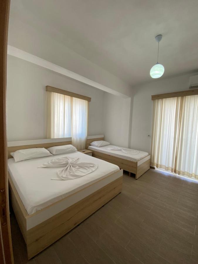 Hotel Andrea Sarandë Exterior foto