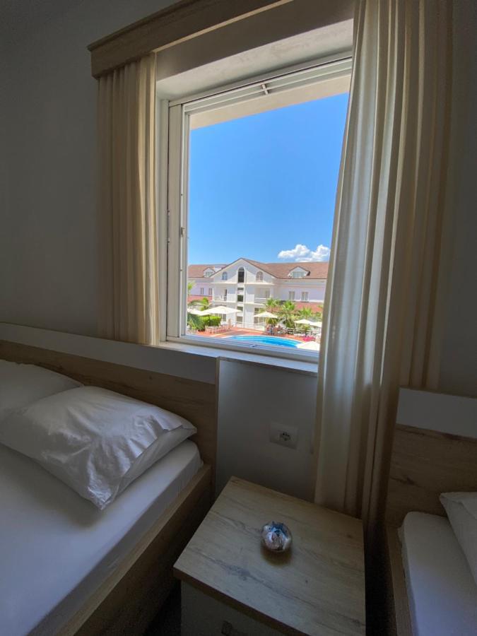 Hotel Andrea Sarandë Exterior foto